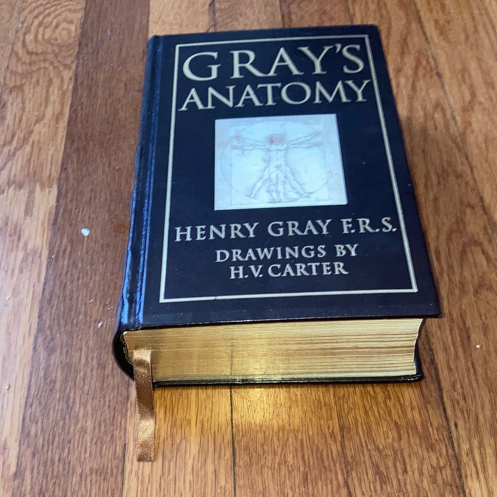 Must Go‼️ NWOT GRAY’S ANATOMY BOOK. Read Description 👇
